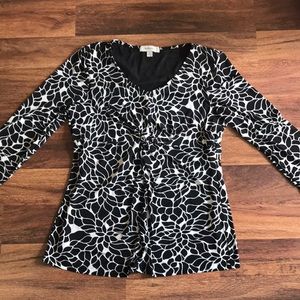 Shape flattering blouse